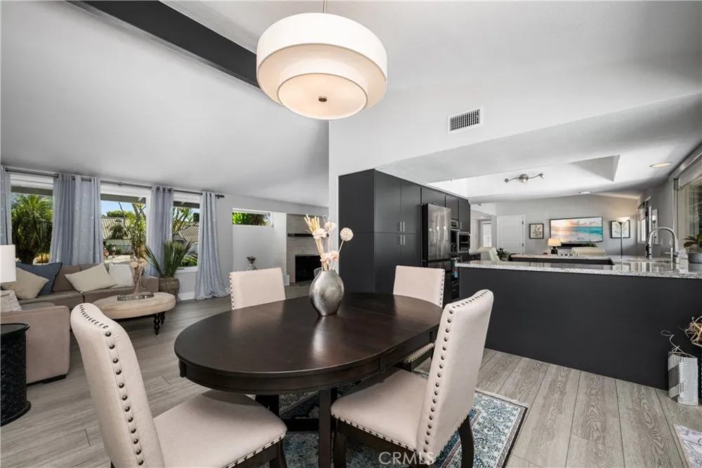 12391 Martha Ann Los Alamitos, CA 90720