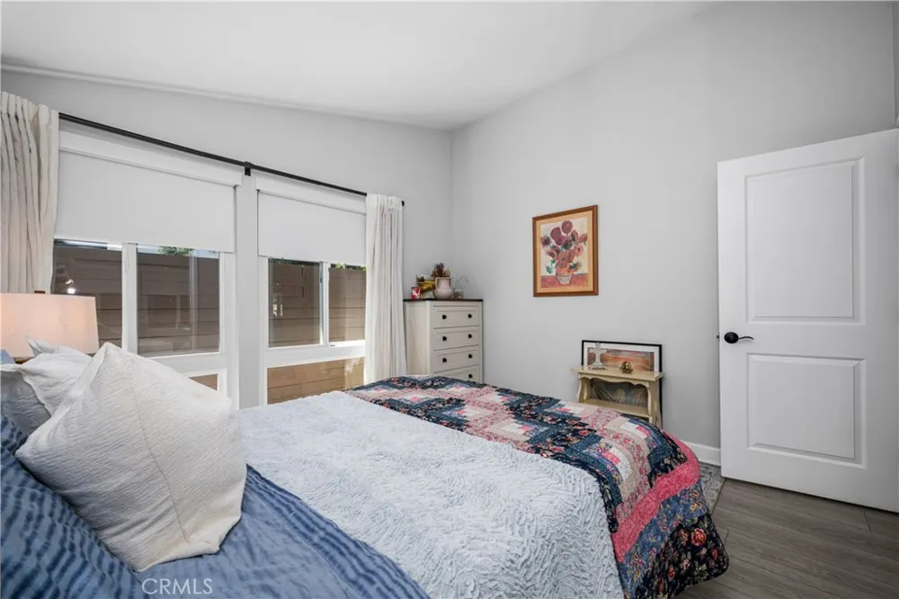 12391 Martha Ann Los Alamitos, CA 90720