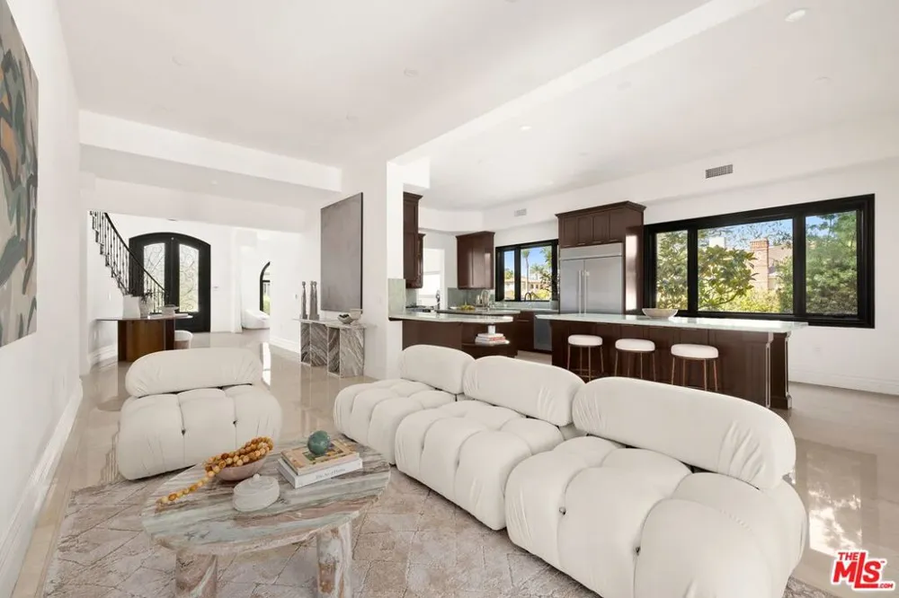 10669 Wellworth Avenue Los Angeles, CA 90024