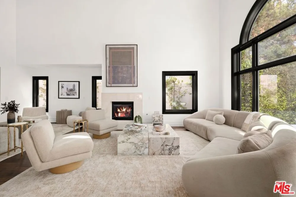 10669 Wellworth Avenue Los Angeles, CA 90024