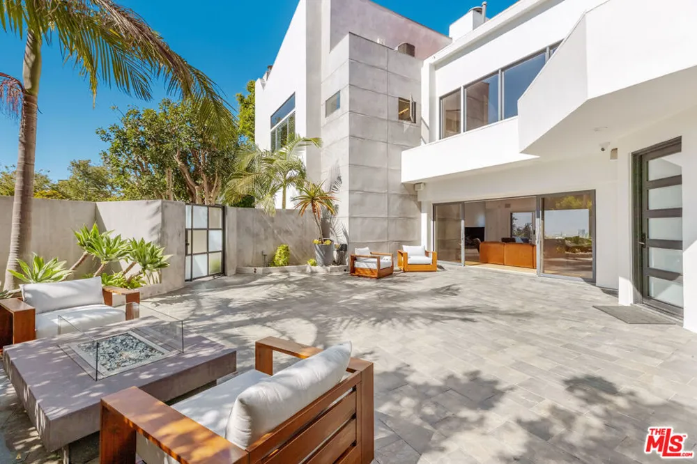 11955 Pinnacle Place Beverly Hills, CA 90210