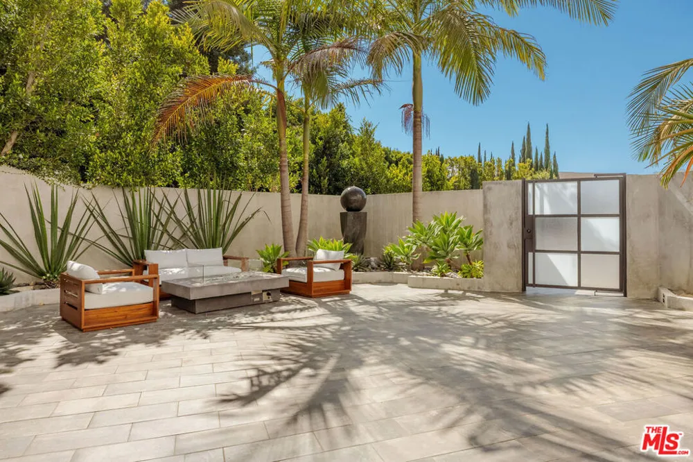 11955 Pinnacle Place Beverly Hills, CA 90210