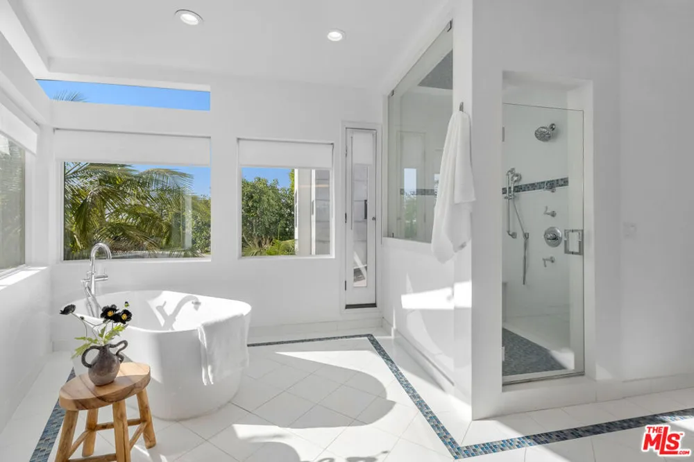 11955 Pinnacle Place Beverly Hills, CA 90210