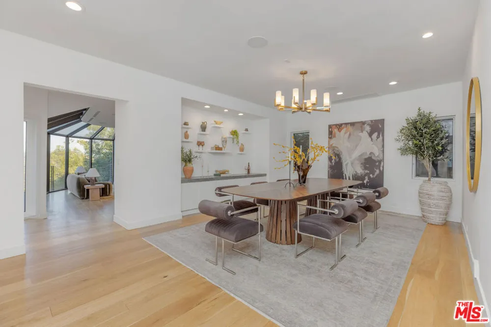 11955 Pinnacle Place Beverly Hills, CA 90210