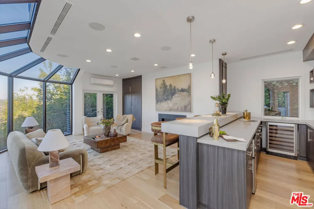 11955 Pinnacle Place Beverly Hills, CA 90210