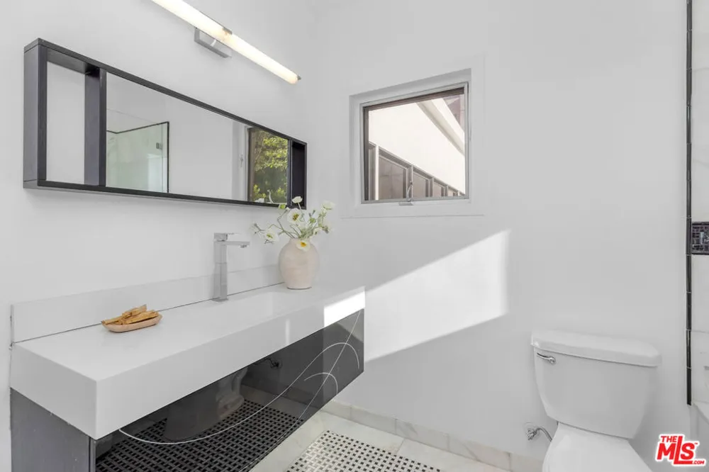 11955 Pinnacle Place Beverly Hills, CA 90210