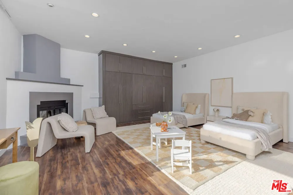 11955 Pinnacle Place Beverly Hills, CA 90210