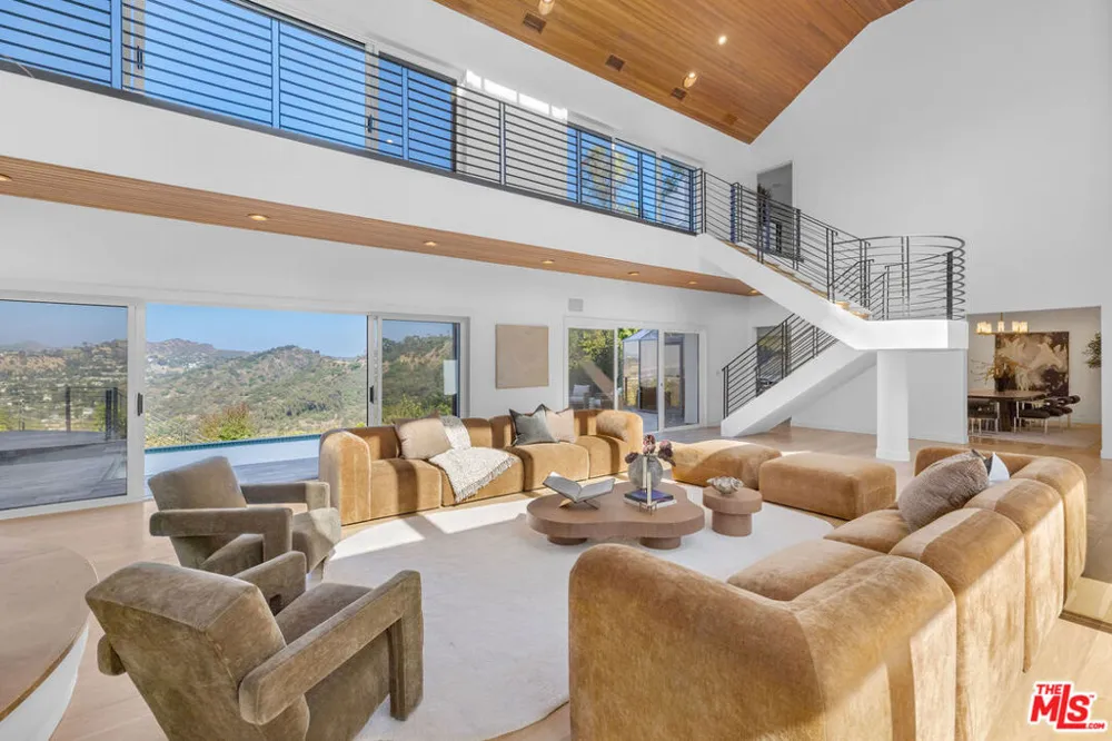 11955 Pinnacle Place Beverly Hills, CA 90210