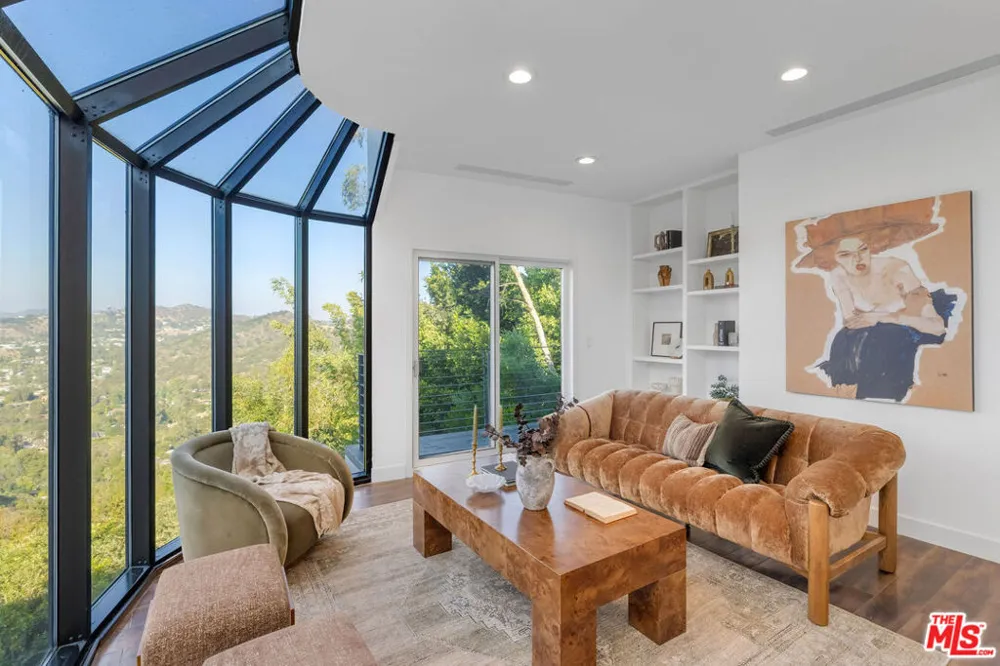 11955 Pinnacle Place Beverly Hills, CA 90210