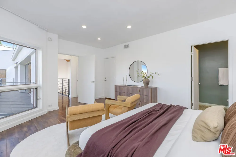 11955 Pinnacle Place Beverly Hills, CA 90210