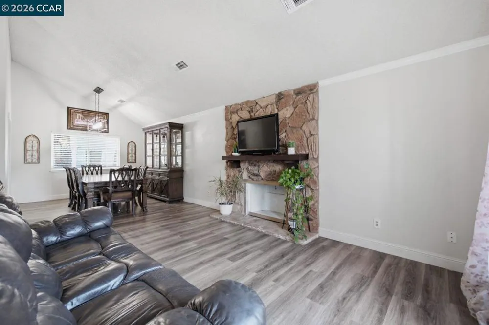 15 Plumas Ct Bay Point, CA 94565