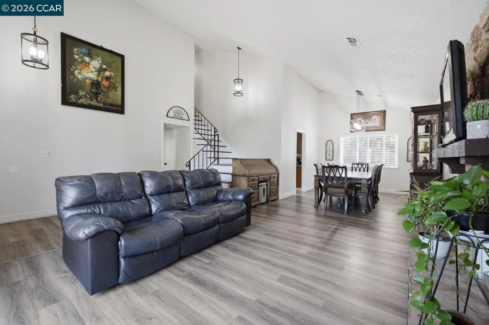 15 Plumas Ct Bay Point, CA 94565