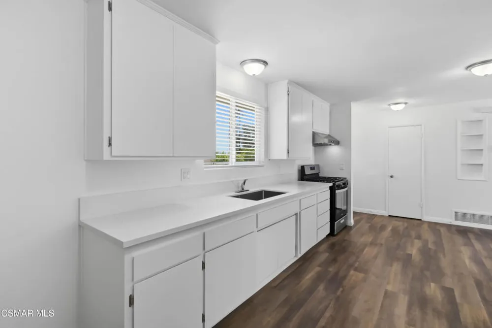1447 Alexander Street Simi Valley, CA 93065