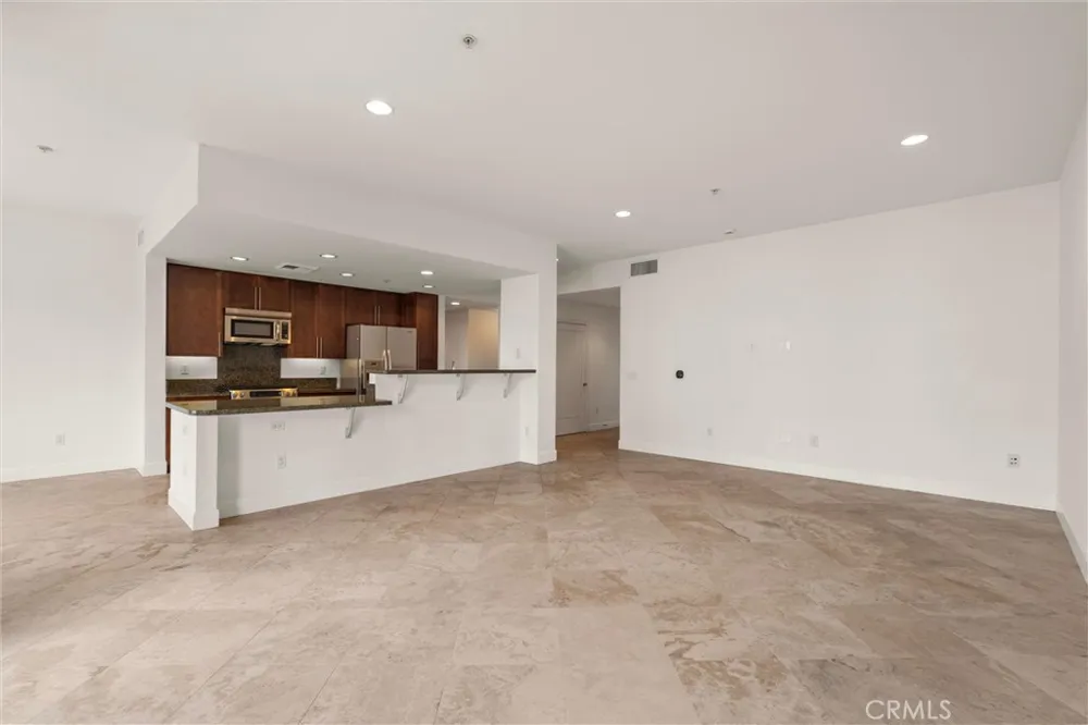 300 E 4th Street #201 Long Beach, CA 90802