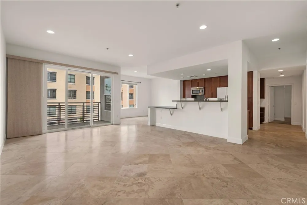 300 E 4th Street #201 Long Beach, CA 90802