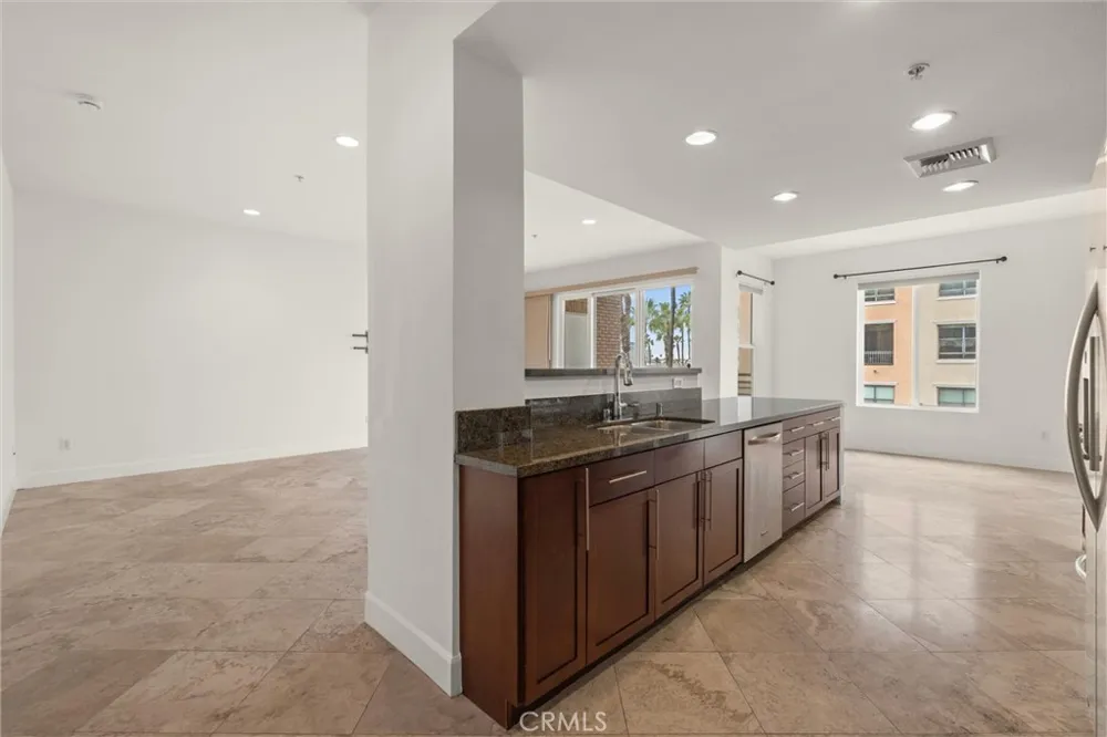 300 E 4th Street #201 Long Beach, CA 90802