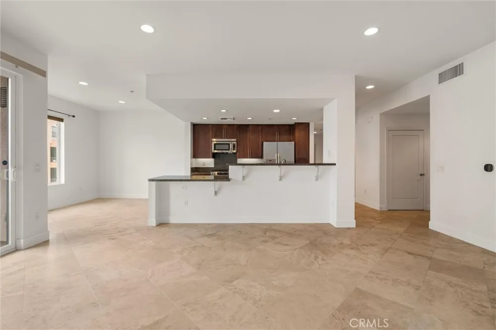 300 E 4th Street #201 Long Beach, CA 90802