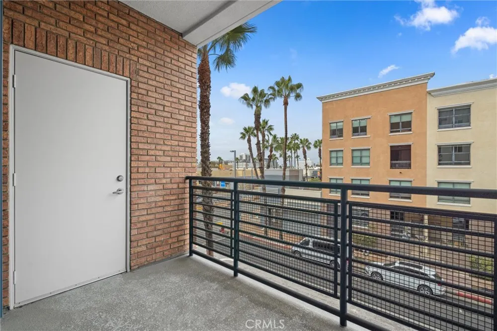 300 E 4th Street #201 Long Beach, CA 90802