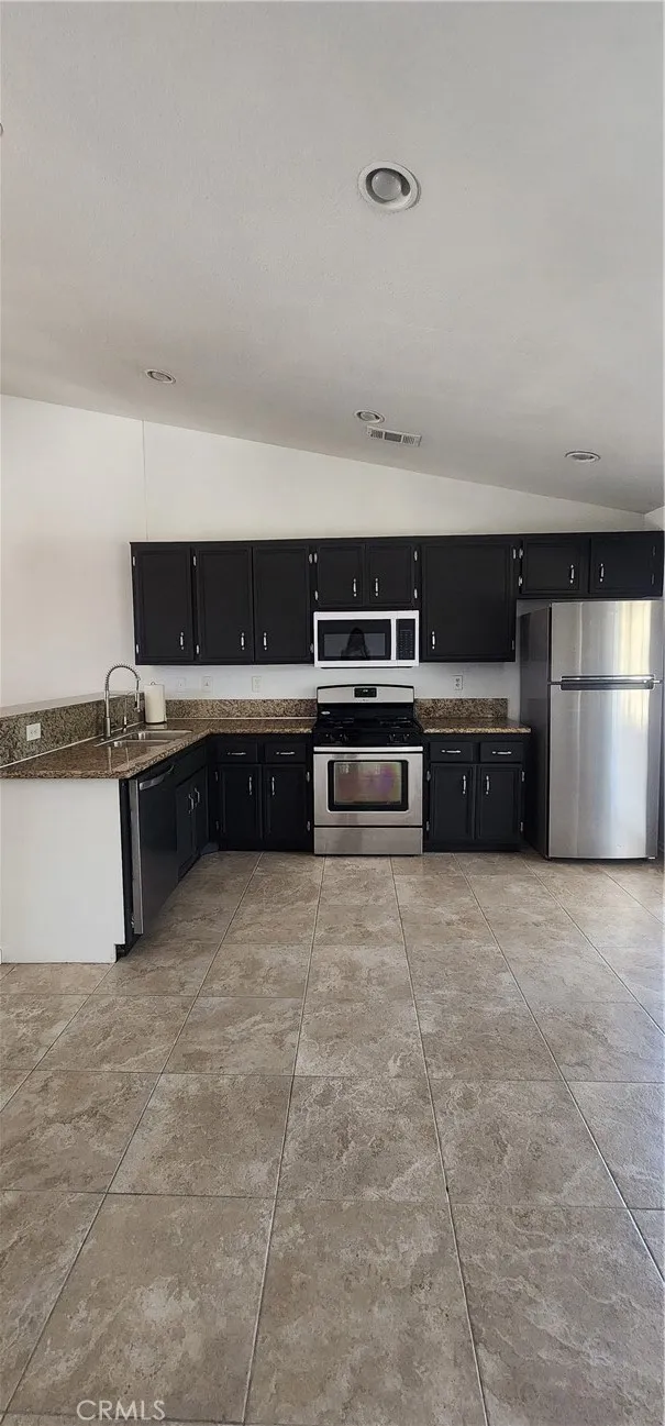 3300 E Avenue K3 Lancaster, CA 93535