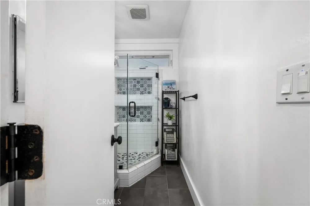 4582 Howard Avenue Los Alamitos, CA 90720