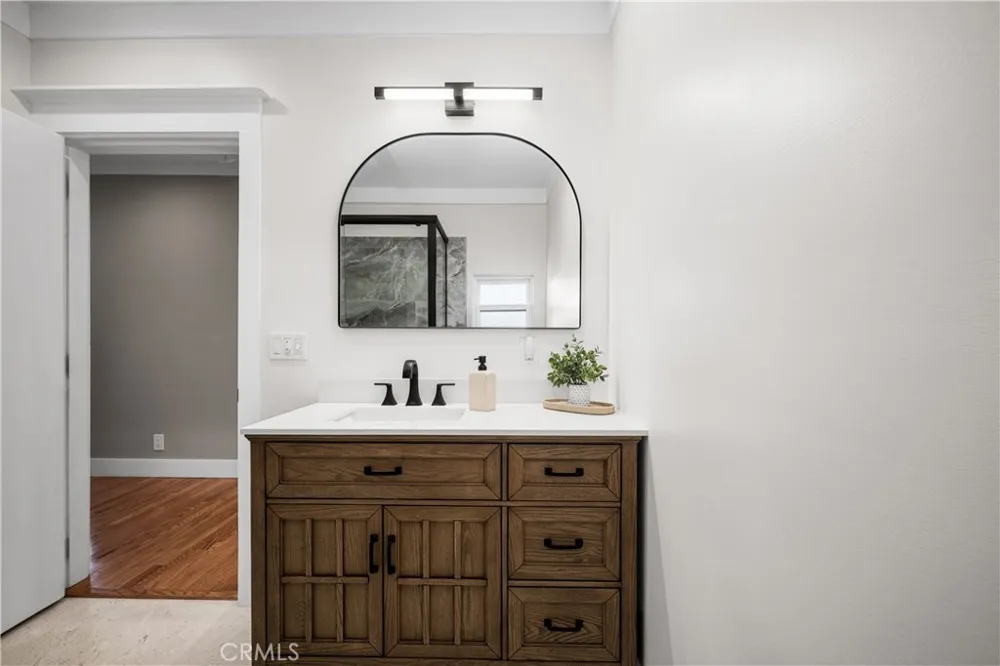 4582 Howard Avenue Los Alamitos, CA 90720