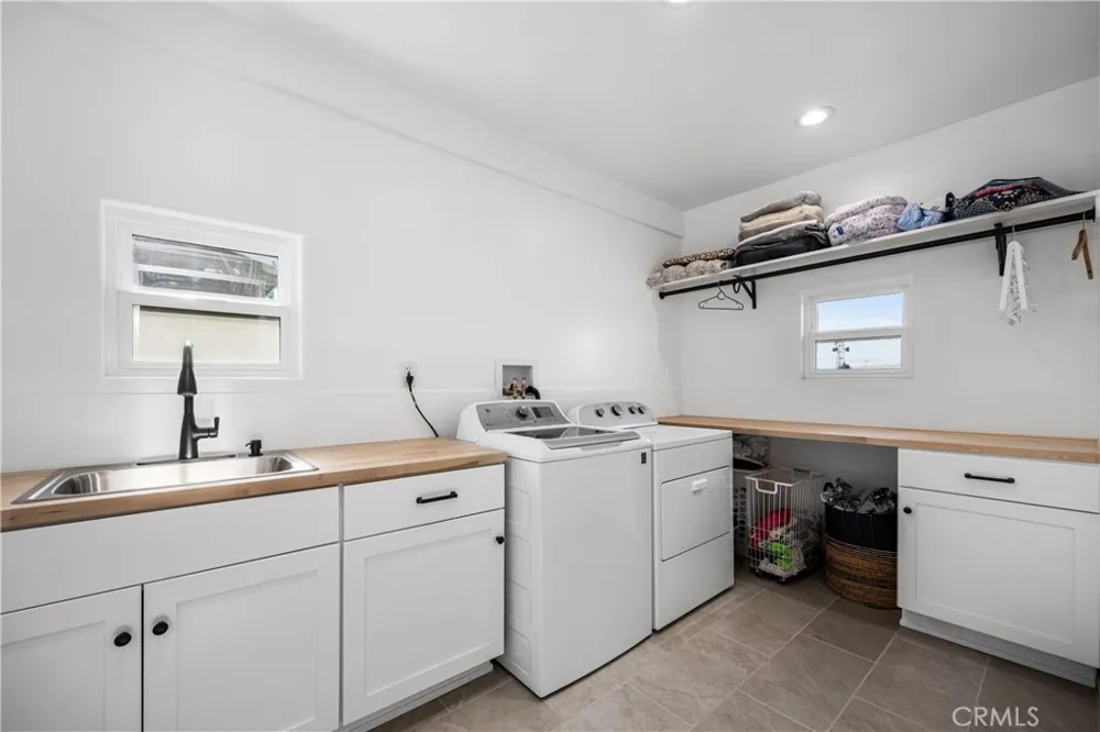 4582 Howard Avenue Los Alamitos, CA 90720