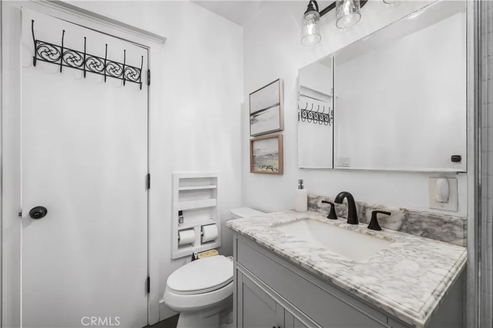 4582 Howard Avenue Los Alamitos, CA 90720