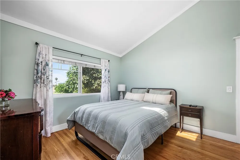 4582 Howard Avenue Los Alamitos, CA 90720
