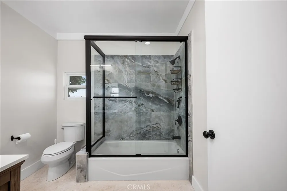4582 Howard Avenue Los Alamitos, CA 90720
