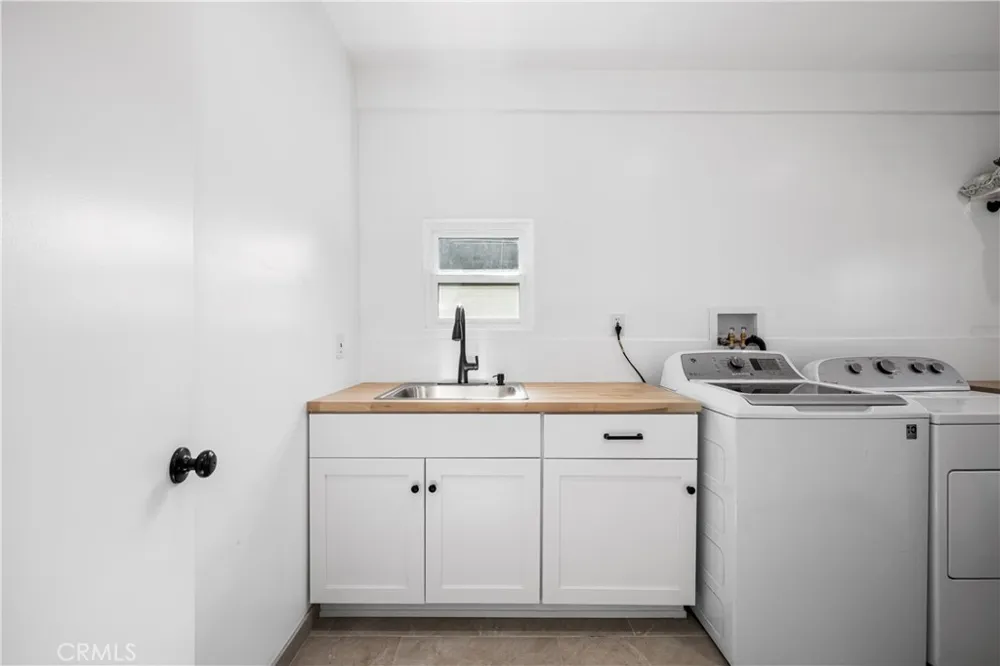 4582 Howard Avenue Los Alamitos, CA 90720