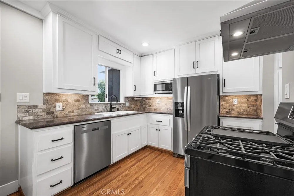 4582 Howard Avenue Los Alamitos, CA 90720