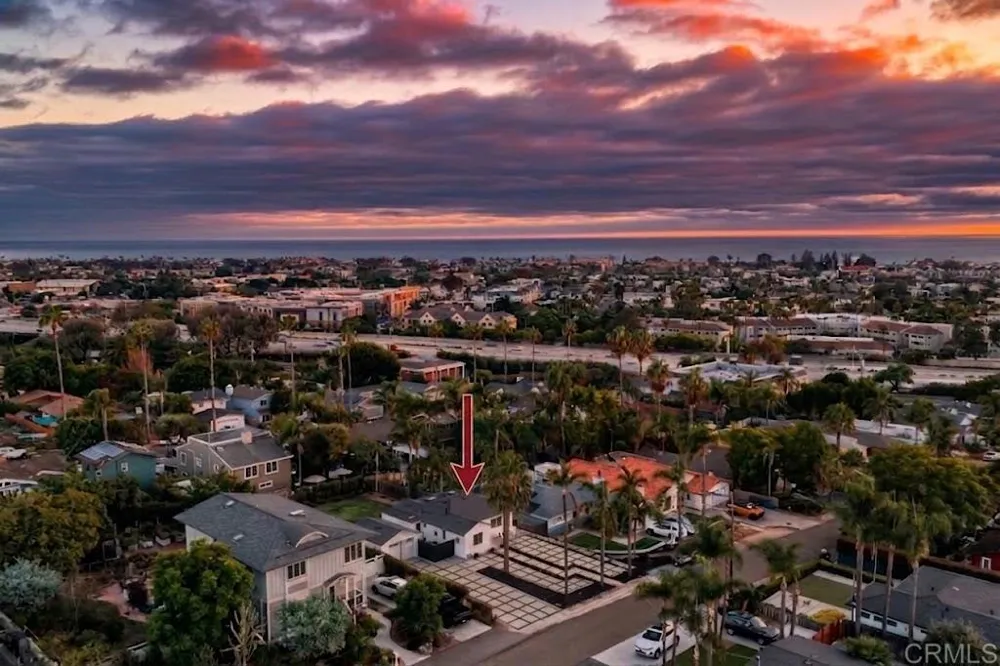 1319 Knowles Avenue Carlsbad, CA 92008