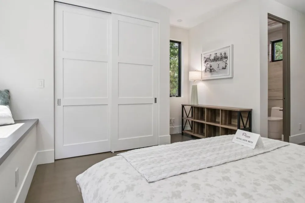 2280 Saint Francis Drive Palo Alto, CA 94303