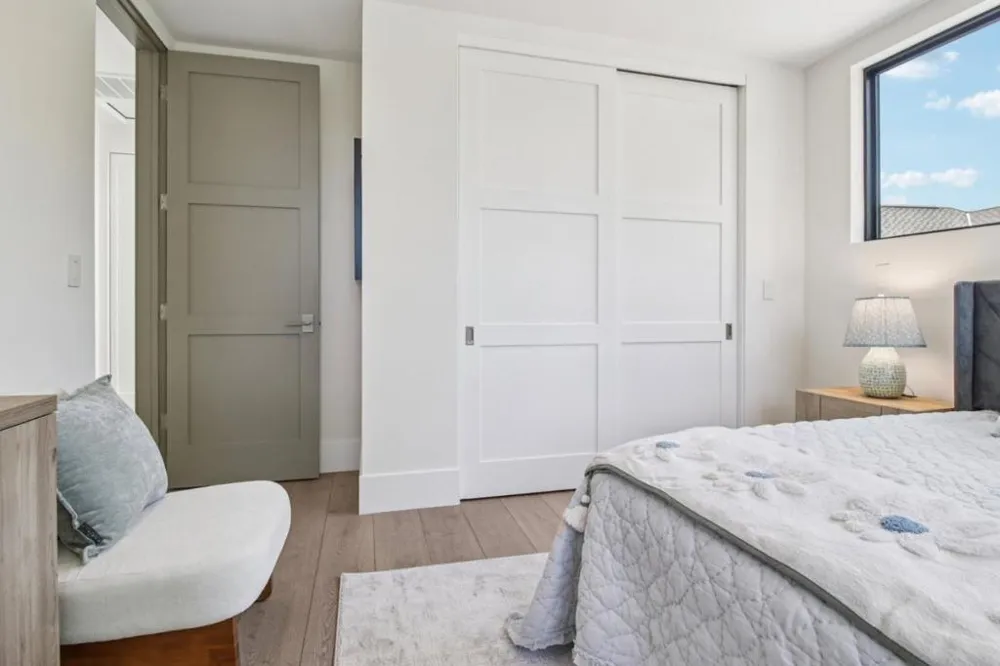 2280 Saint Francis Drive Palo Alto, CA 94303