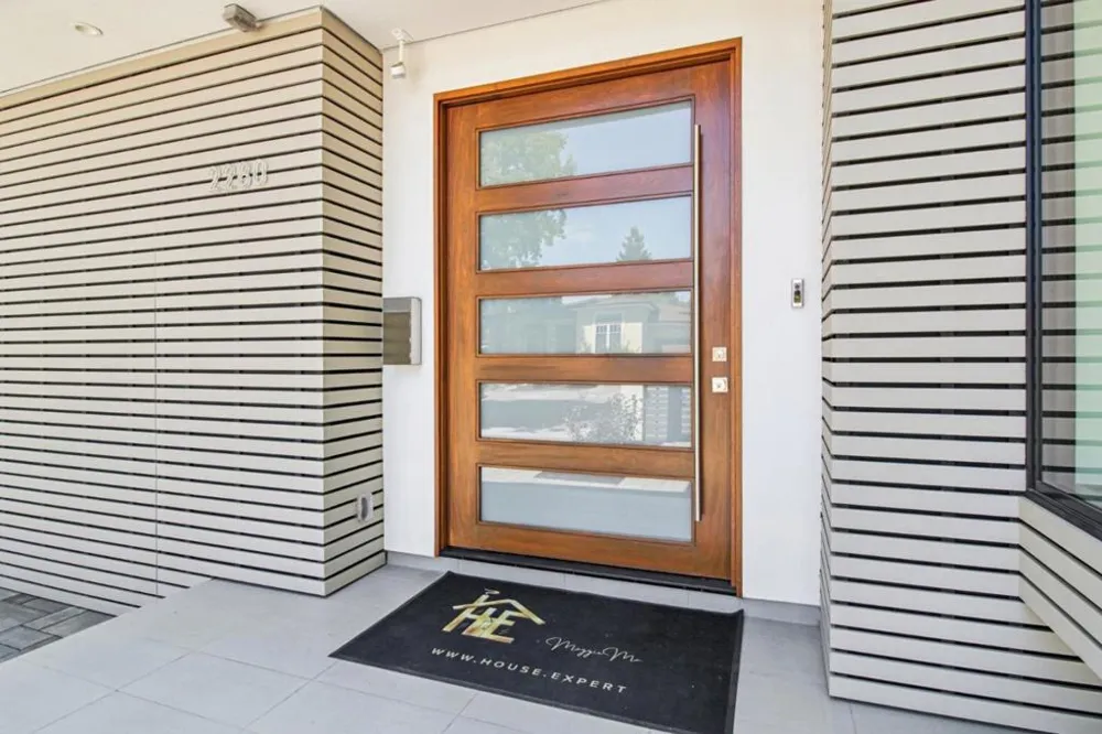 2280 Saint Francis Drive Palo Alto, CA 94303