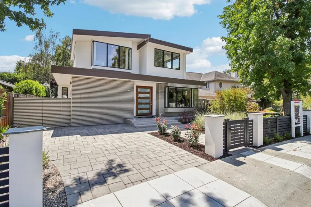 2280 Saint Francis Drive Palo Alto, CA 94303