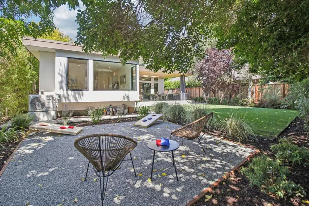 2280 Saint Francis Drive Palo Alto, CA 94303