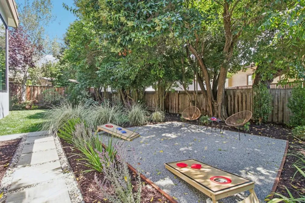 2280 Saint Francis Drive Palo Alto, CA 94303