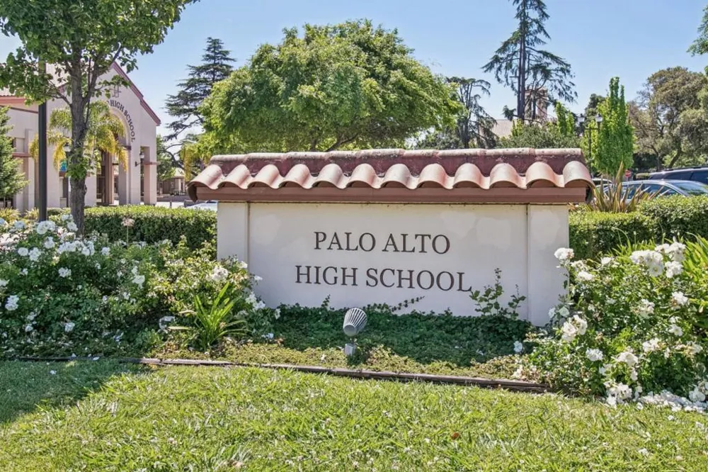 2280 Saint Francis Drive Palo Alto, CA 94303