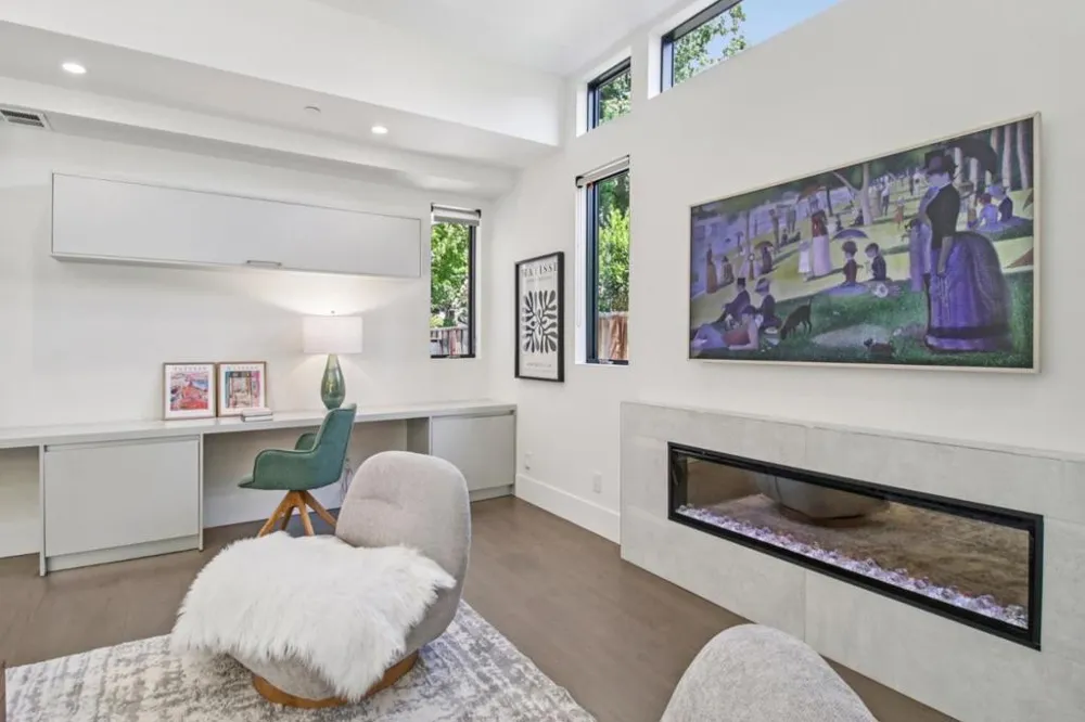 2280 Saint Francis Drive Palo Alto, CA 94303