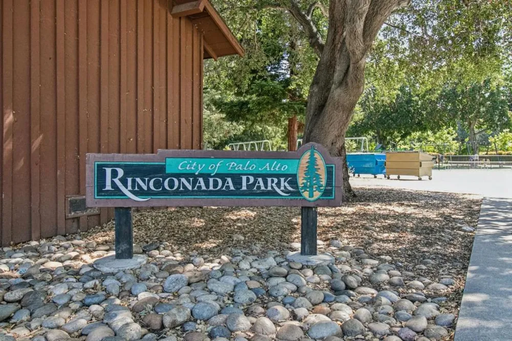 2280 Saint Francis Drive Palo Alto, CA 94303