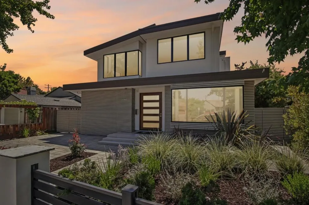 2280 Saint Francis Drive Palo Alto, CA 94303