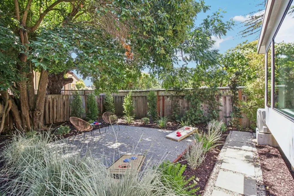 2280 Saint Francis Drive Palo Alto, CA 94303