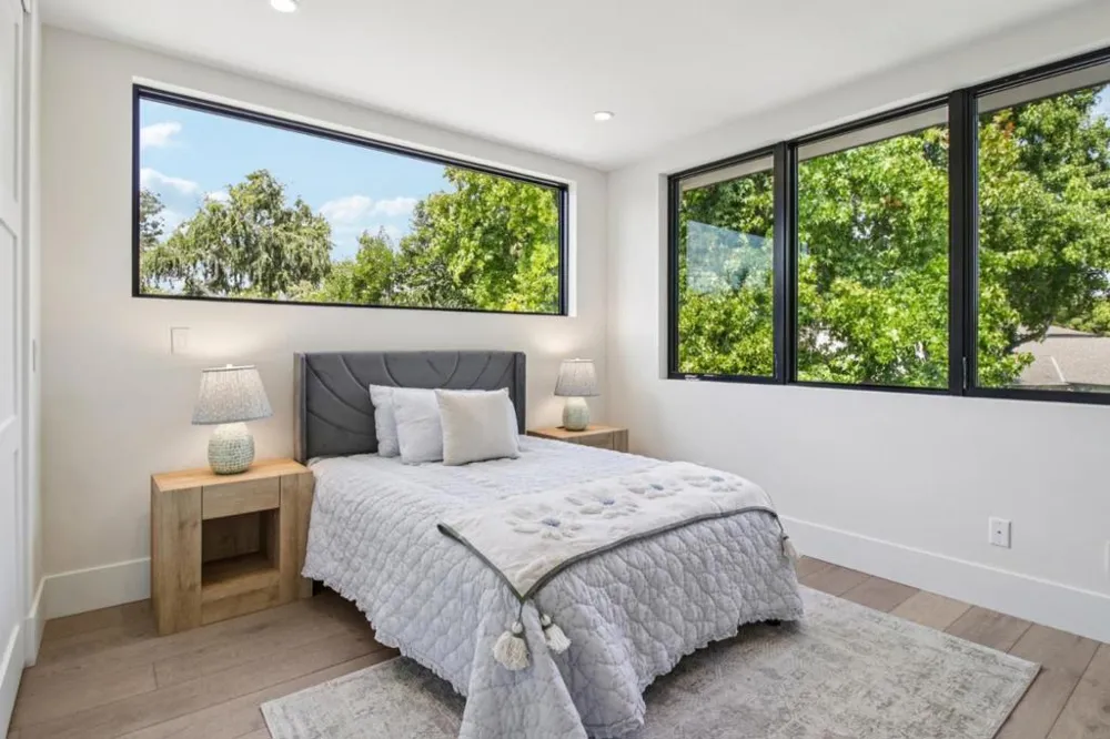 2280 Saint Francis Drive Palo Alto, CA 94303