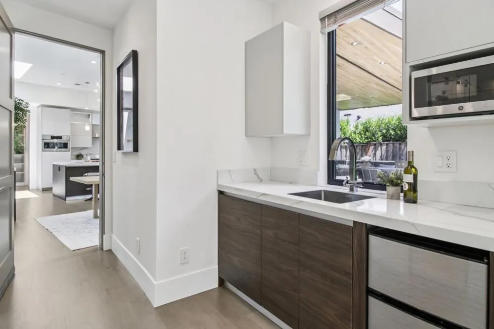 2280 Saint Francis Drive Palo Alto, CA 94303