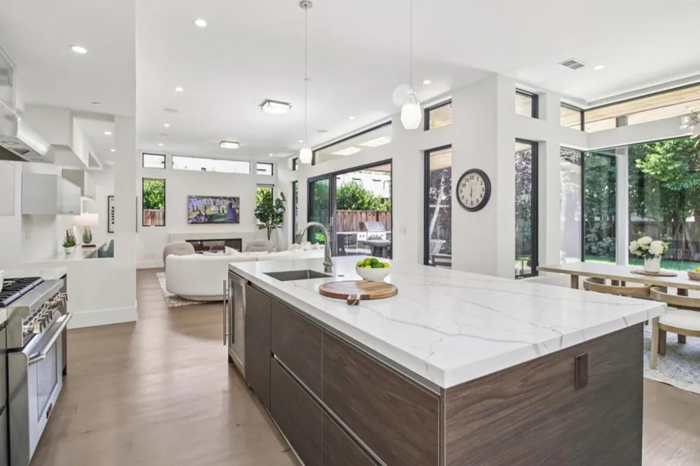 2280 Saint Francis Drive Palo Alto, CA 94303
