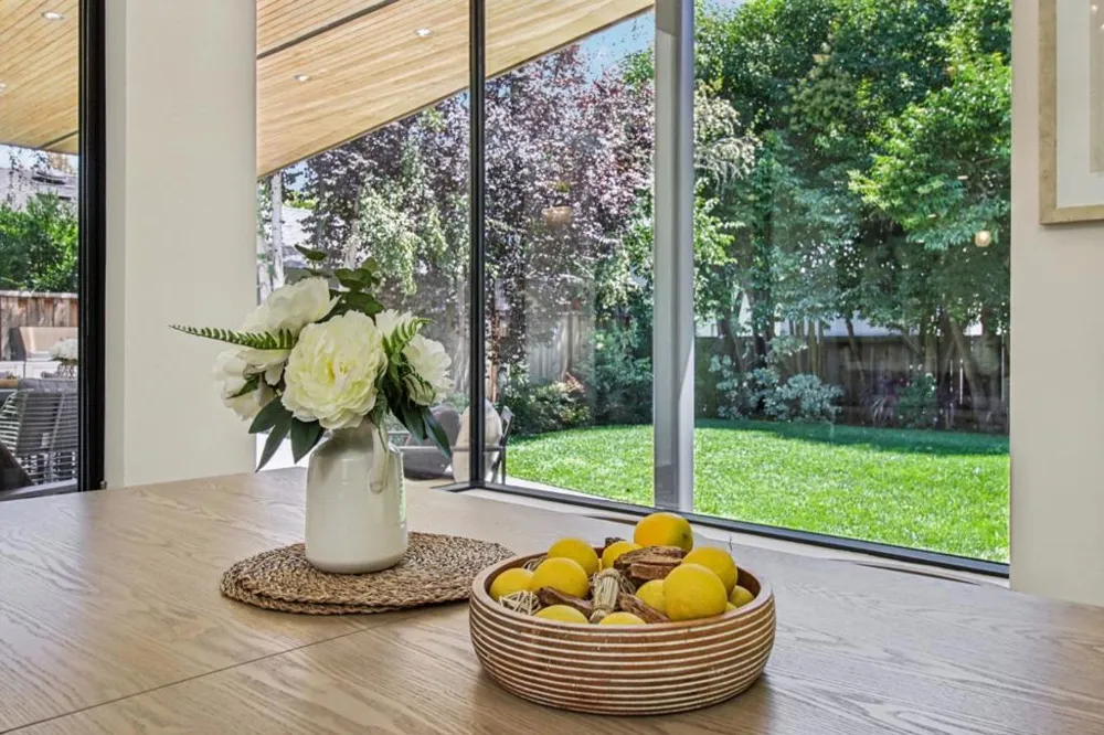 2280 Saint Francis Drive Palo Alto, CA 94303