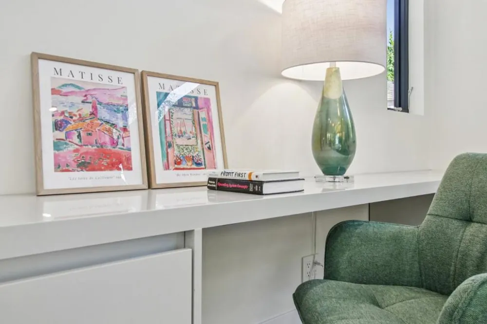2280 Saint Francis Drive Palo Alto, CA 94303
