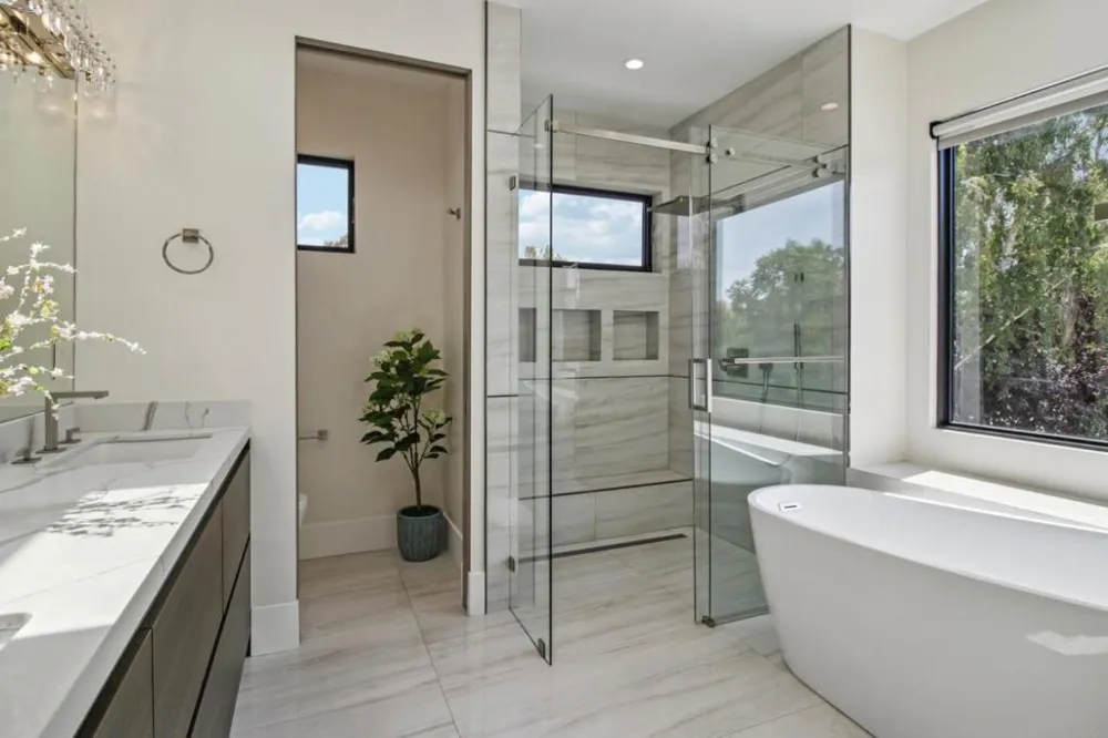 2280 Saint Francis Drive Palo Alto, CA 94303