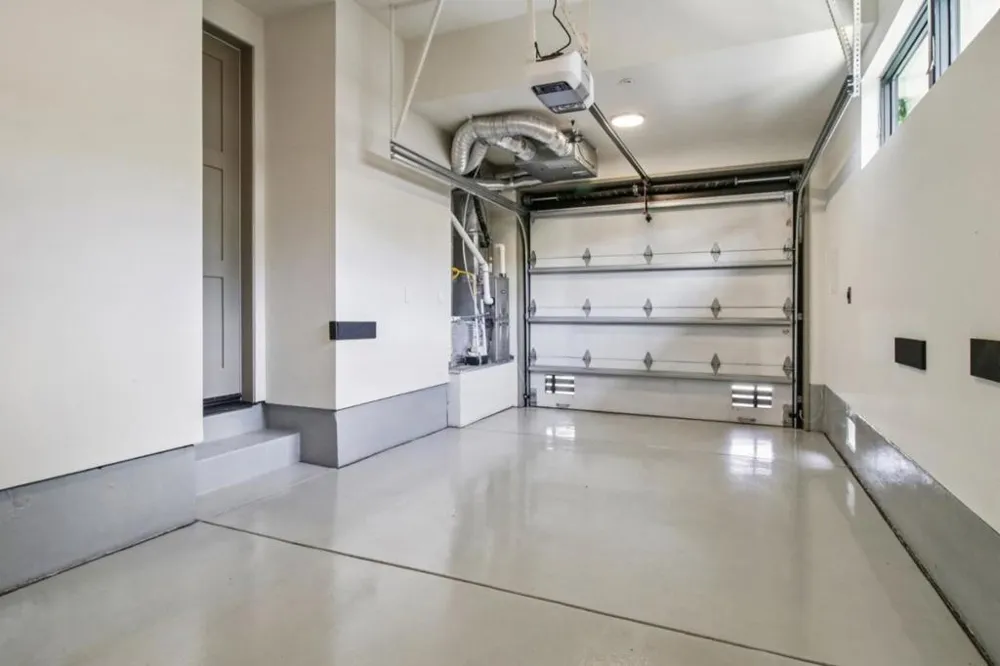 2280 Saint Francis Drive Palo Alto, CA 94303